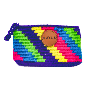 Petite pochette multicolore tissée au crochet