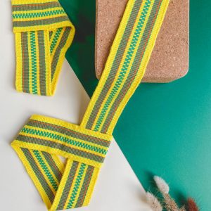 Sangle-Yoga-Wayuu-Salabhasana
