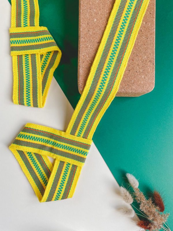Sangle-Yoga-Wayuu-Salabhasana