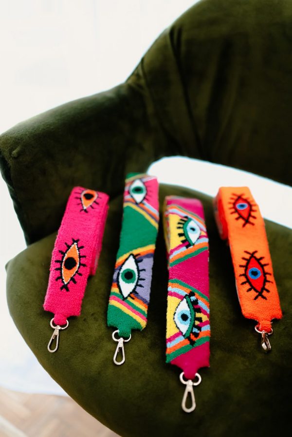 Bandoulières multicolores brodées à la main