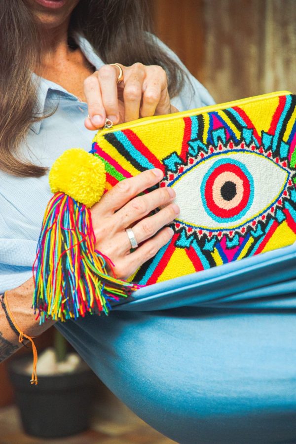 Pochette Wayuu multicolore avec un motif oeil