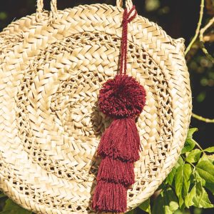 Pompon en fil de coton crée à la main couleur bordeaux